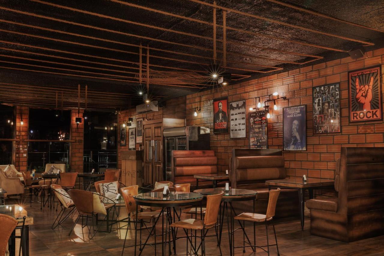 全景逍遥酒店 蒙纳 外观 照片 The interior of the restaurant
