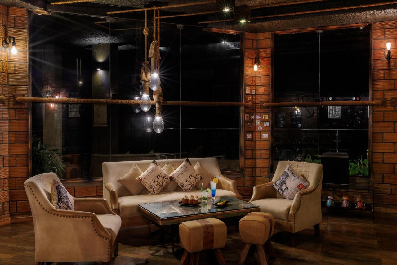 全景逍遥酒店 蒙纳 外观 照片 The lounge at the hotel